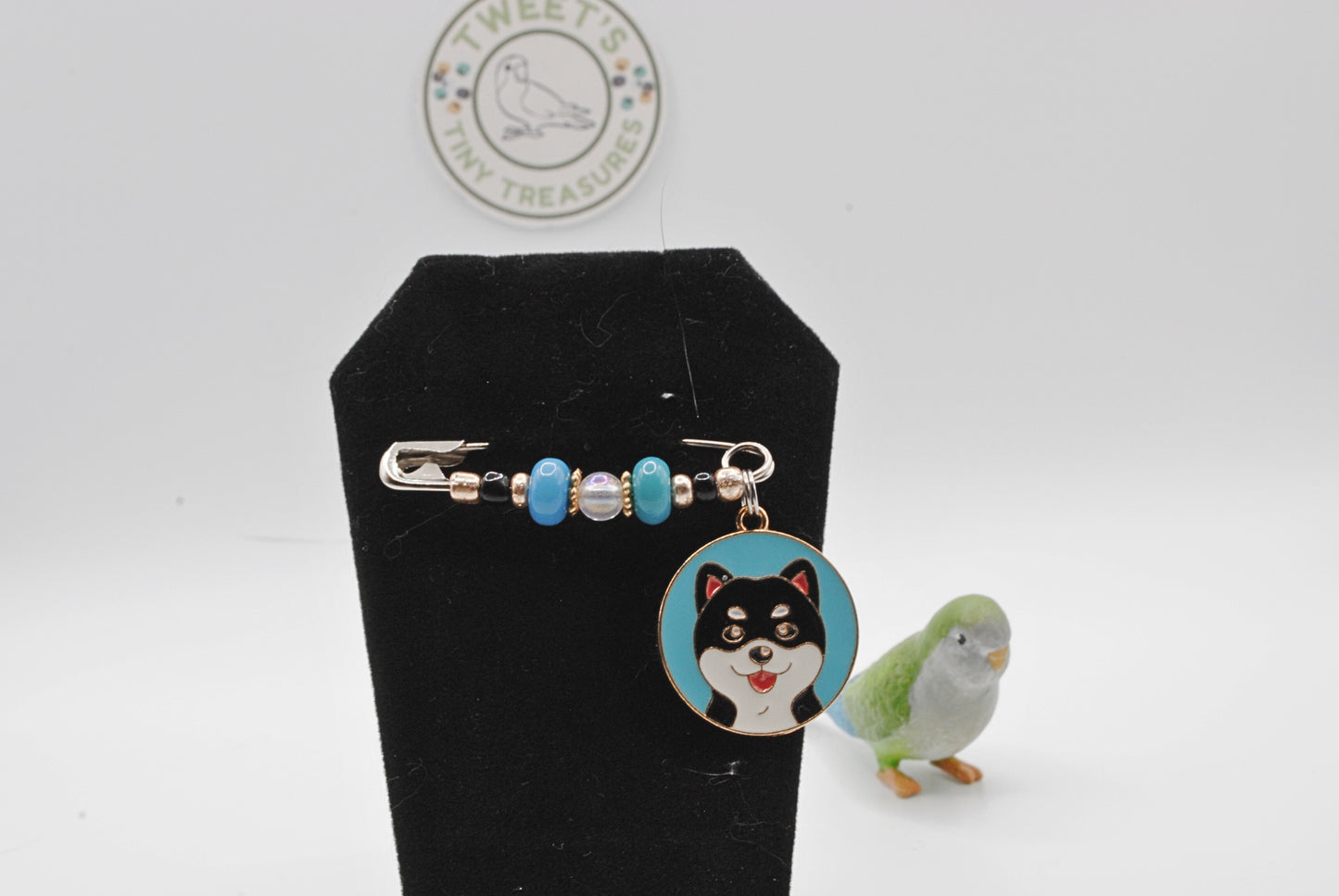 Beaded Safety Pin Brooch with Dog Charm – Handmade Lapel Pin, Pet Lover Gift, Handmade Jewelry